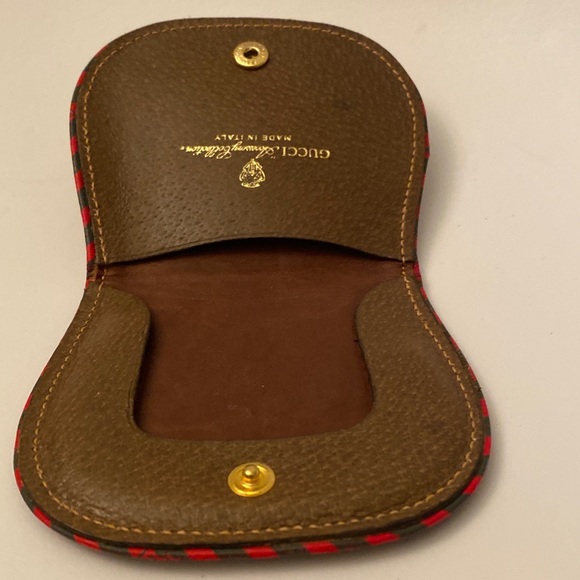 Gucci Accessory Collection Rounded Pouch Compact - Picture 13 of 13